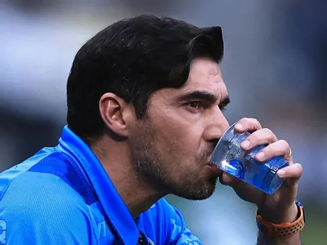 Clima sobe em coletiva e Abel deixa claro cobrança contra Leila Pereira