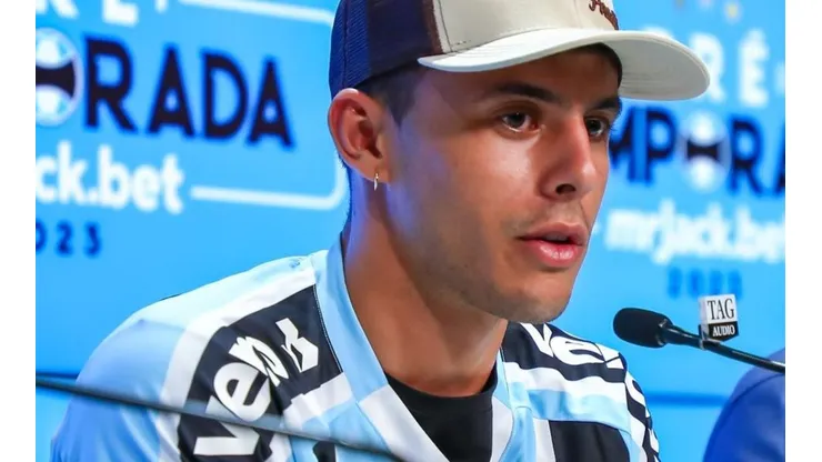 Carballo era titular do Grêmio