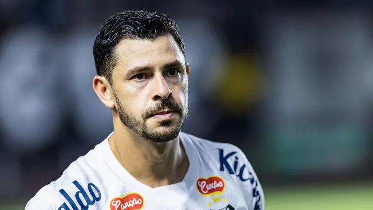 SP - SANTOS - 17/03/2024 - PAULISTA 2024, SANTOS X PORTUGUESA - Giuliano jogador do Santos confirma nova lesão de Giuliano