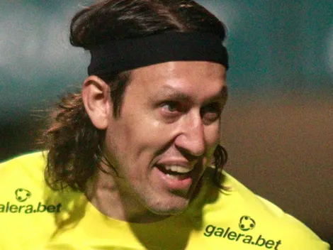 Cássio adota modo 'pai chato' e reclama da torcida do Corinthians