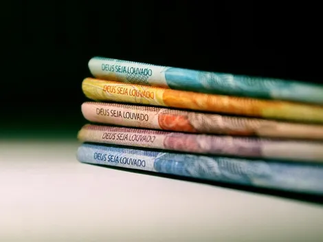 Mínimo se mantém R$ 1.302 pelo menos até maio, afirma governo