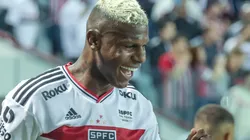 Arboleda com a camisa do São Paulo - Foto: Marcello Zambrana/AGIF