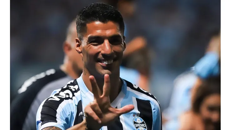 Foto: Fernando Alves/AGIF - Chegada de Suárez "bombou" no Sul.