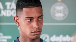 Foto: Robson Mafra/AGIF - Alef Manga marcou o primeiro gol do Coritiba no ano