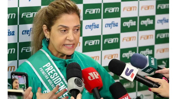 Foto: Fabio Menotti/Palmeiras - Leila tem lidado com enxurrada de críticas por falta de reforços no Palmeiras