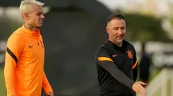 Foto: Rodrigo Coca / Agência Corinthians - Róger Guedes e Vítor Pereira não tiveram boa relação no Corinthians