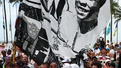 Getty Images/Mario Tama - Pelé recebe homenagens na Vila Belmiro