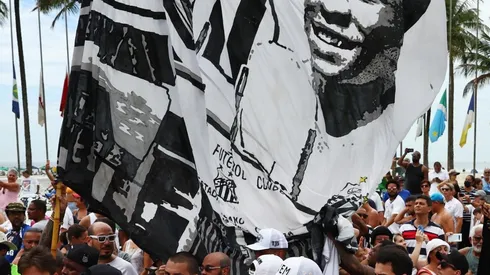 Getty Images/Mario Tama - Pelé recebe homenagens na Vila Belmiro