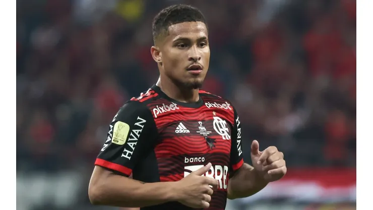 Foto: Marcello Zambrana/AGIF - João Gomes teve saída 'confirmada' por barbeiro
