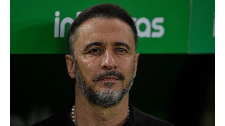 Foto: Thiago Ribeiro/AGIF - Vítor Pereira trocou o Corinthians pelo Flamengo.