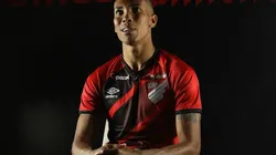 Madson foi anunciado no Athletico Paranaense - Foto: Site oficial do Athletico Paranaense