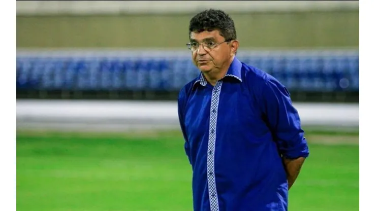 Reprodução/Twitter. Flávio Araújo não é mais treinador do Campinense