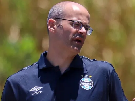 "Situação diferenciada"; Caleffi 'renova esperanças' sobre atacante no Grêmio