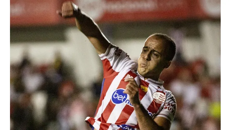Foto: Paulo Paiva/AGIF - Matheus está em sua segunda passagem pelo Timbu e já soma dois gols.