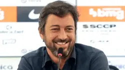 Foto: Rodrigo Coca/Agência Corinthians - Duílio é avisado sobre situação de meia