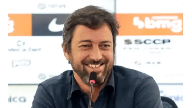 Foto: Rodrigo Coca/Agência Corinthians - Duílio é avisado sobre situação de meia