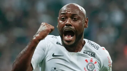 Foto: Marcello Zambrana/AGIF - Vágner Love fez o gol do título do Paulistão de 2019