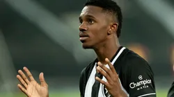 Botafogo age rápido para ter Jeffinho no elenco para temporada