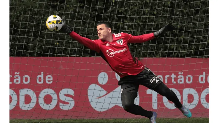 Foto: São Paulo FC/ São Paulo e a busca por um goleiro pós-Ceni: Veja desempenho dos arqueiros do Tricolor.