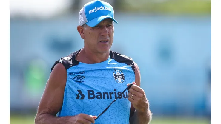 Foto: Lucas Uebel/Grêmio/Divulgação - Renato: técnico esboçou time titular do Grêmio