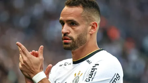 Foto: Marcello Zambrana/AGIF - Renato Augusto foi lembrado por torcedores