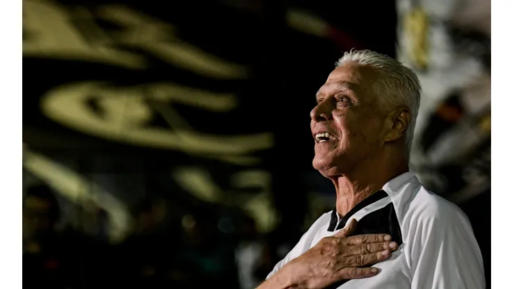 Thiago Ribeiro/AGIF. Roberto Dinamite é reverenciado ao redor do mundo