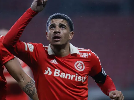 Taison expõe meio-campista em sua saída do Internacional