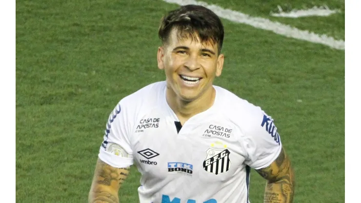 Fernanda Luz/AGIF - Soteldo retorna a titularidade do Santos após lesão