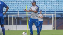 Foto: Leandro Boeira/Avaí - Alex vem indicando reforços para o Avaí