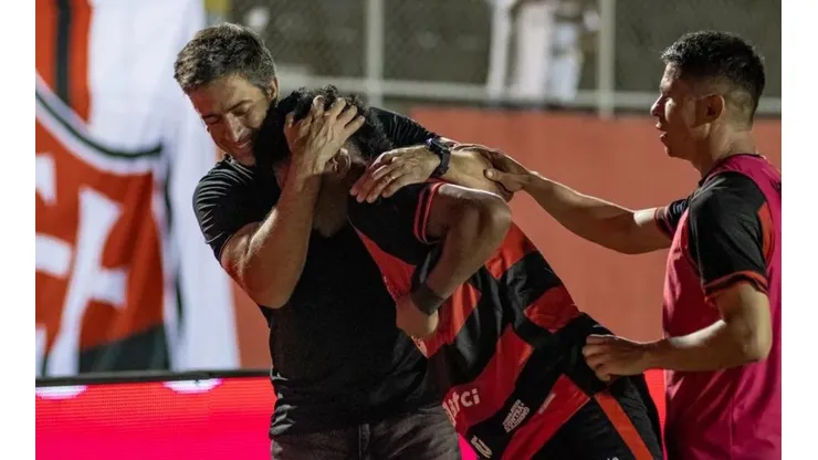 Alisson Santos foi uma aposta de Burse na partida. Foto: Pietro Carpi / EC Vitória