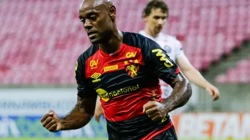 Foto: Rafael Vieira/AGIF - Vagner Love deve se apresentar no Sport nos próximos dias