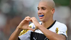 Dória comemora gol marcado contra o Madureira aos 18 anos(Foto: Fabio Castro/AGIF)