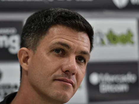 “Não há mais clima”; Barbieri não segura e Vasco negocia jovem para o exterior