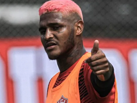 Burse ‘entrega’ conversa franca com Rodrigo Andrade e mira estreia na temporada