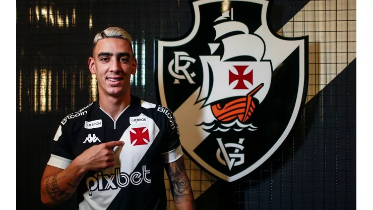 Daniel Ramalho/Vasco - Vasco anuncia reforço e web tira sarro