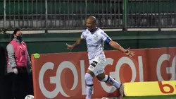 Foto: Renato Padilha/AGIF - Carlos Sánchez é o maior artilheiro estrangeiro do Santos