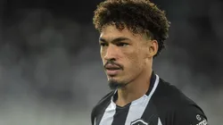 Adryelson defende o Botafogo - Foto: Thiago Ribeiro/AGIF