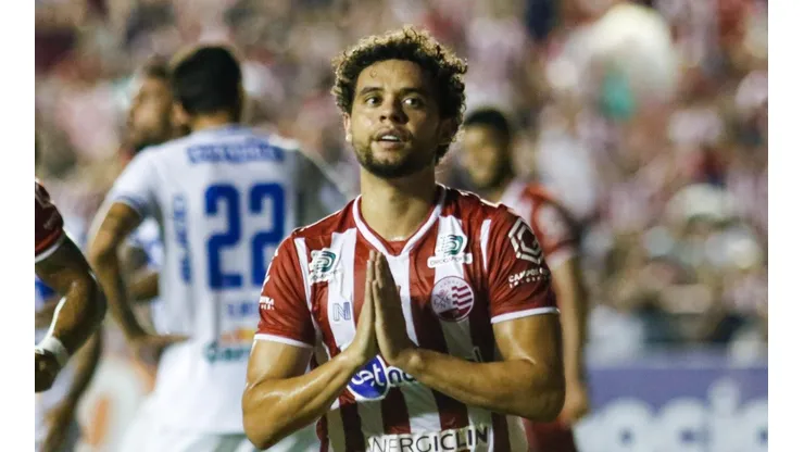 Rafael Vieira/AGIF - Victor Ferraz atuando pelo Náutico