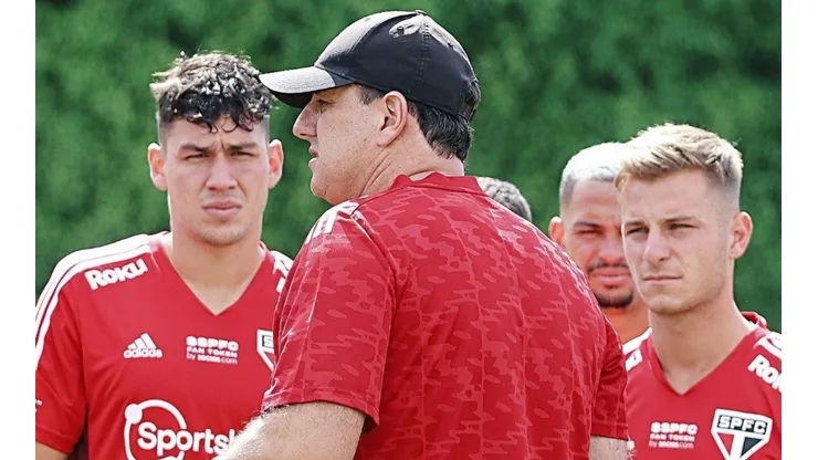 Rogério Ceni comandando treino no São Paulo