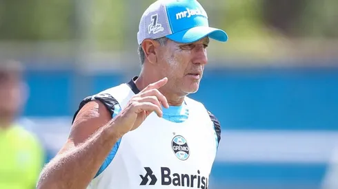 Foto: Lucas Uebel/Grêmio - Renato autorizou +1 saída.