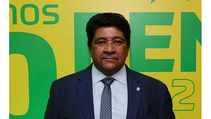 Revista inglesa elege árbitro como ‘vilão’ e surpreende Ednaldo Rodrigues