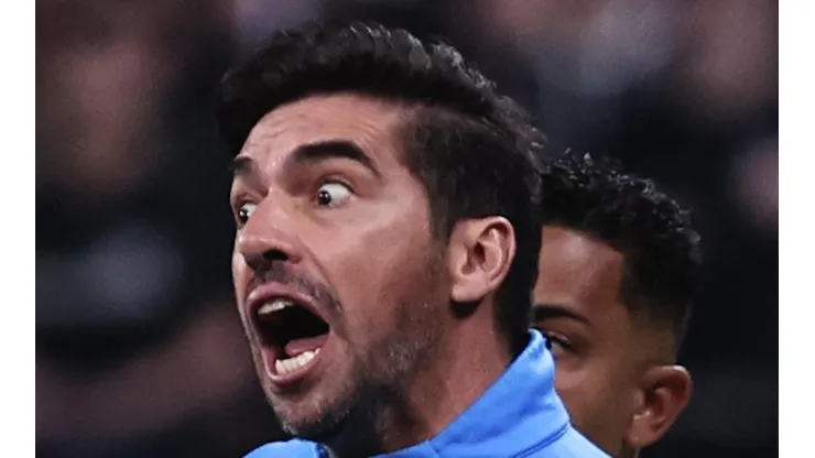 Foto: Ettore Chiereguini/AGIF - Napoli quer meia desejado pelo Palmeiras