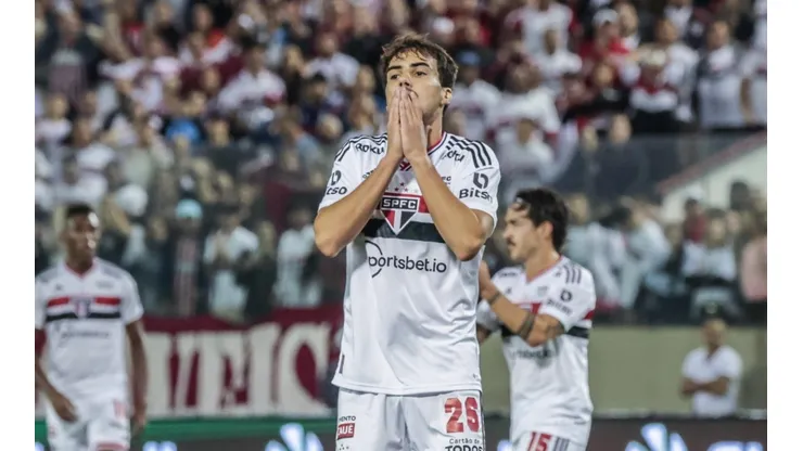 Igor Gomes com a camisa do São Paulo - Foto: Marcello Zambrana/AGIF