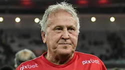 Zico manda a real e reprova homenagem do Santos para Pelé