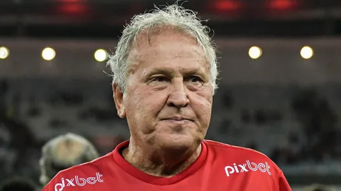 Zico manda a real e reprova homenagem do Santos para Pelé