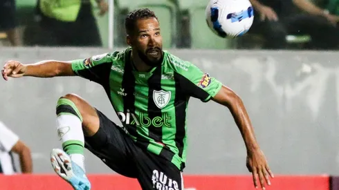 Foto: Fernando Moreno/AGIF - Everaldo tem contrato com o América-MG até o final de 2022