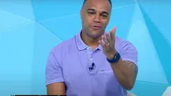 Foto: Reprodução/Band - Denílson cai na risada ao falar de "caneta" de Arrascaeta em Carlos Alberto