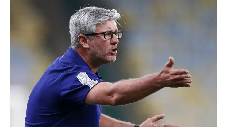 Buda Mendes/Getty Images/ "Tinha um dos maiores salários do Santos"; Atacante não será utilizado por Odair Hellmann e deixa o Peixe.