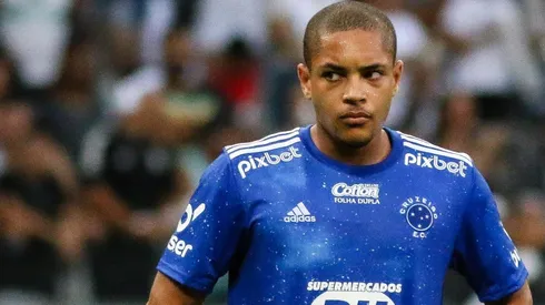 Foto: Fernando Moreno/AGIF - Vitor Roque estreou no profissional na Série B de 2021.