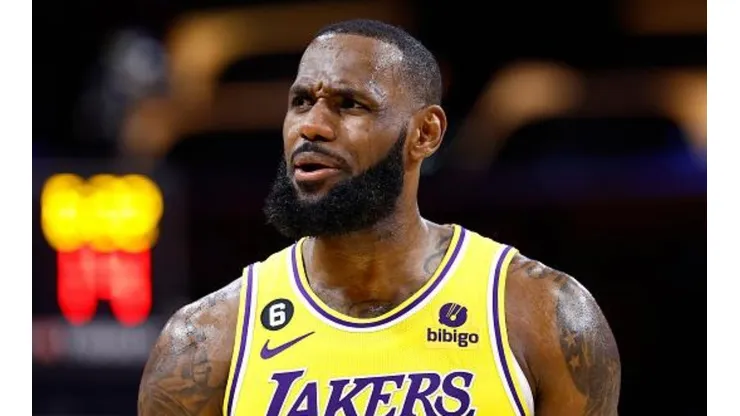 LeBron segue em boa forma no Lakers